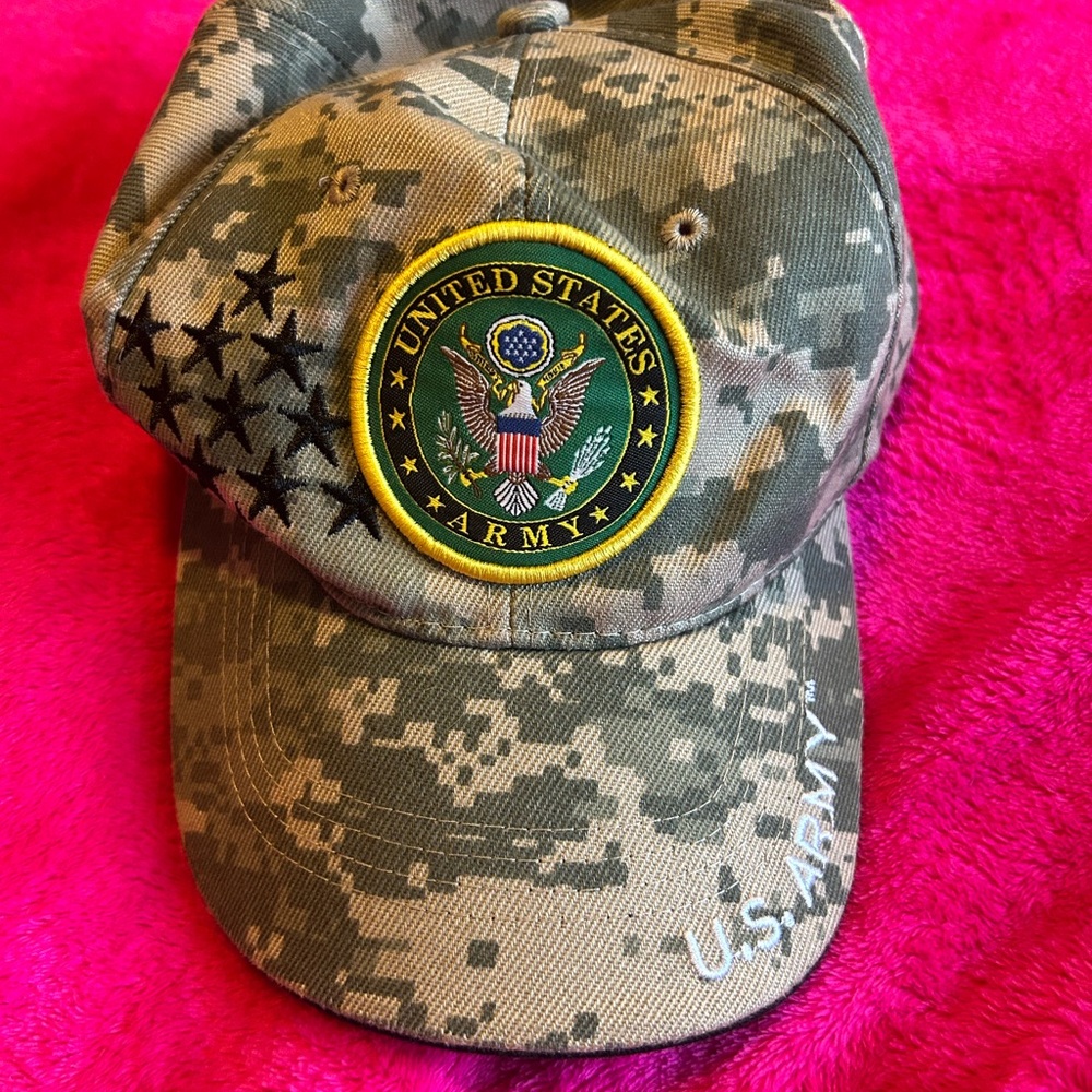 U.S. Army Official Licensed Cap with Black and Gold Patch